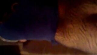 Regardez mon bon cul de beurette quand il me baise