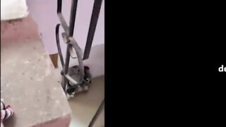 Pehli Bar Bhabhi Ne Apni Gand Marne Di