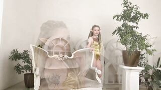 Little elf wants to be fucked by a big dick