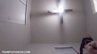 Jaycee's Giantess POV barefoot trampling & stomping at TRAMPLEVIDEOS com