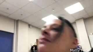 Blowjob at work in the Office