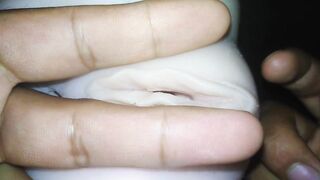 Papá despierta a su puta para tocarle el coño, ¡te dice que te quedes quieto y tomes