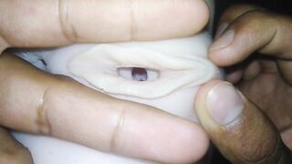 Papá despierta a su puta para tocarle el coño, ¡te dice que te quedes quieto y tomes