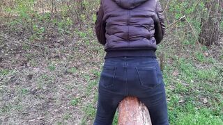 Кончаю в одежде на бревно - IkaSmokS