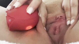 Rubbing my fat pussy lips and clit