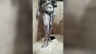 Sri lanka house wife bathing time enjoy her patner