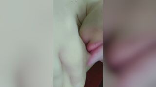 Fat slut has fun clamping & playing with clothes pins on nipples