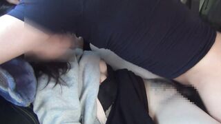 Unauthorized insertion into a girlfriend who is crazy about Monster Hunter. Continuous climax and cr