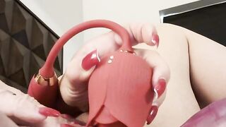 Look, my pussy is winking