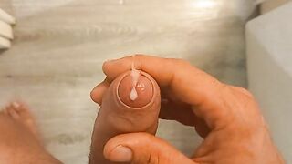 Sborra calda,masturbati con me