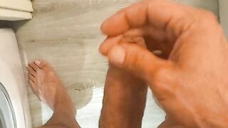 Sborra calda,masturbati con me