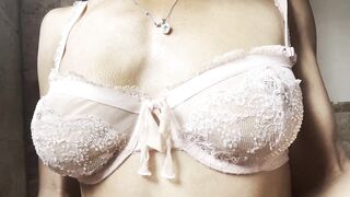 Wet vs. Dry Victoria's Secret Bra Try On.